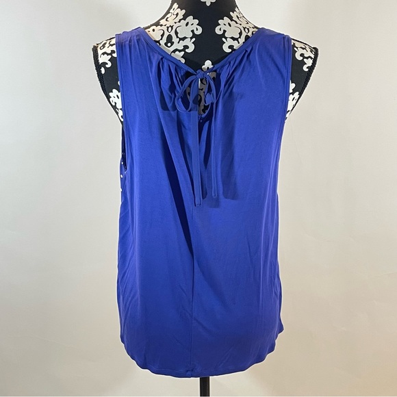 Elle Sleeveless Blouse and Cardigan Sweater Set - Picture 9 of 16